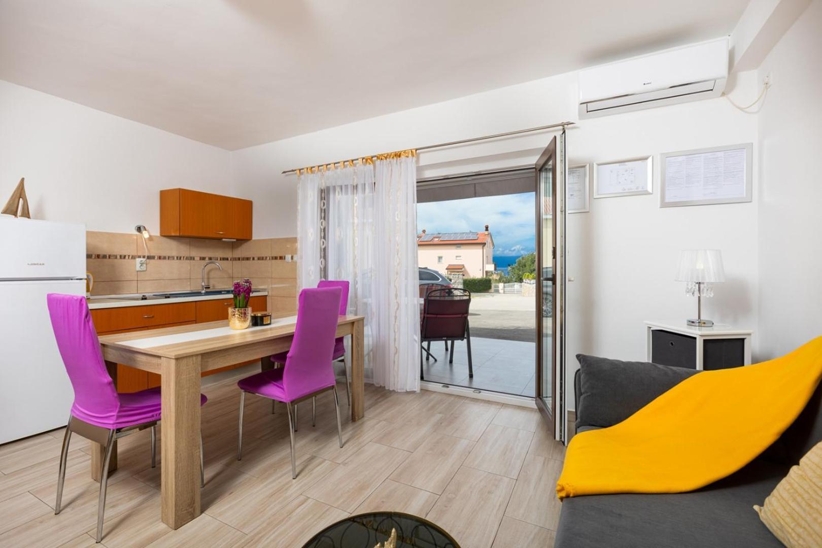 Apartments Tea Malinska Extérieur photo