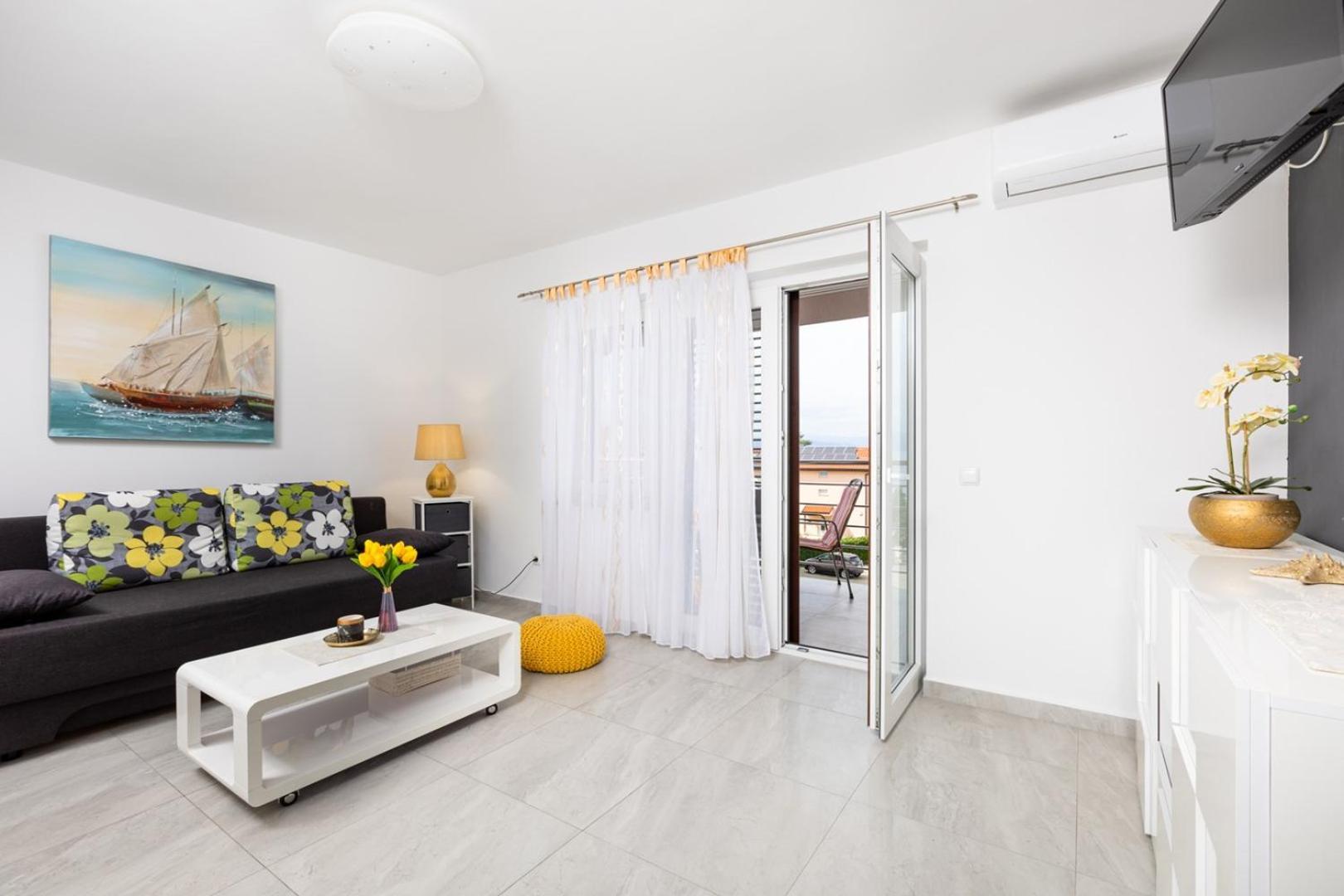 Apartments Tea Malinska Extérieur photo