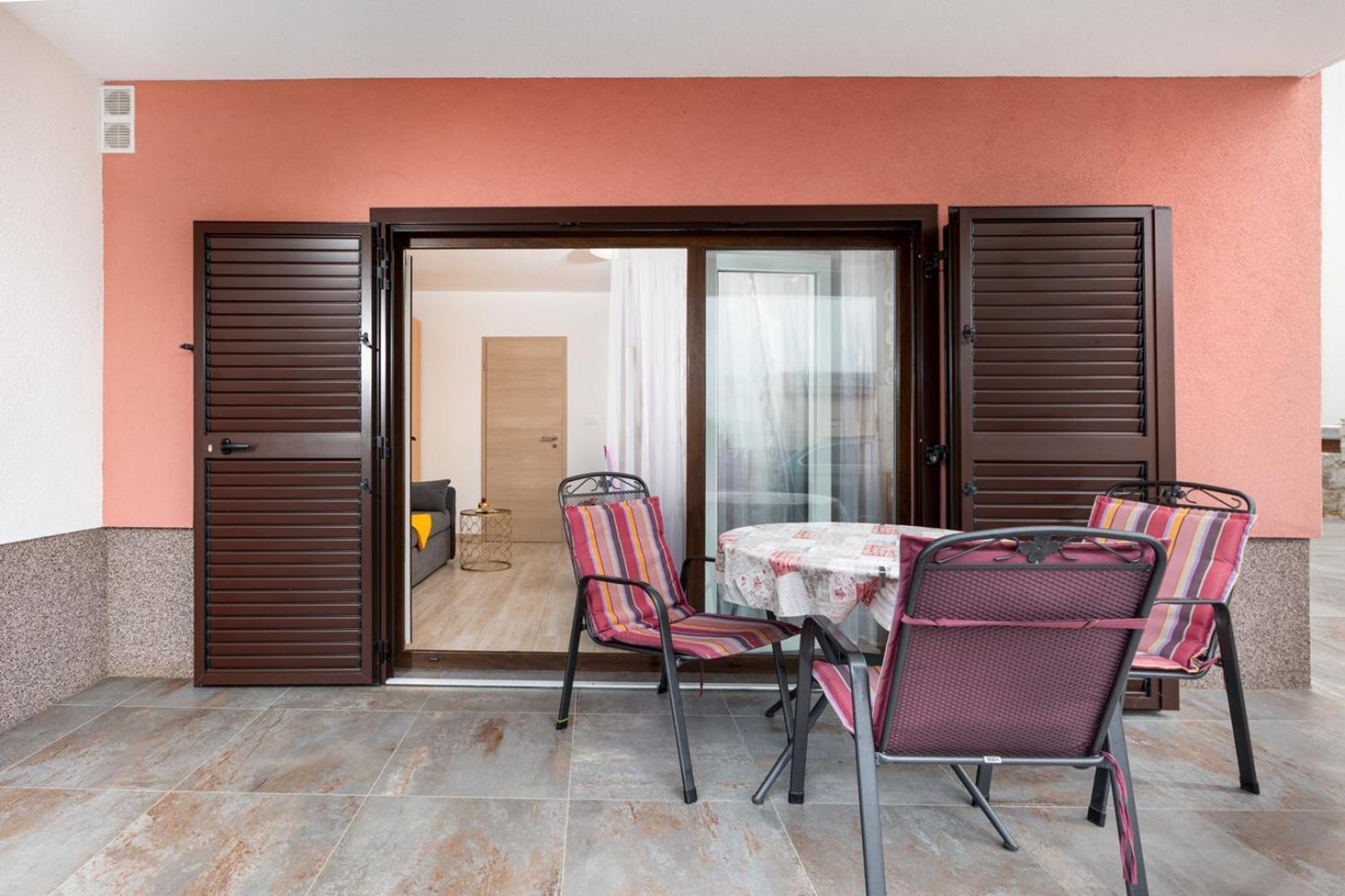 Apartments Tea Malinska Extérieur photo